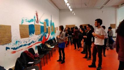 Detall d'una de les assemblees de la Plataforma