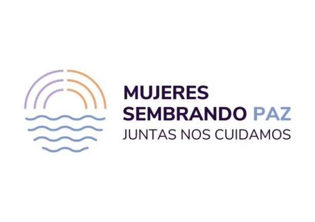 Mujeres sembrando paz