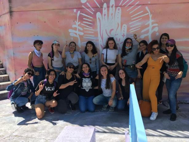 Accions de tancament de la #RedSorora de dones joves a Medellín, Colòmbia