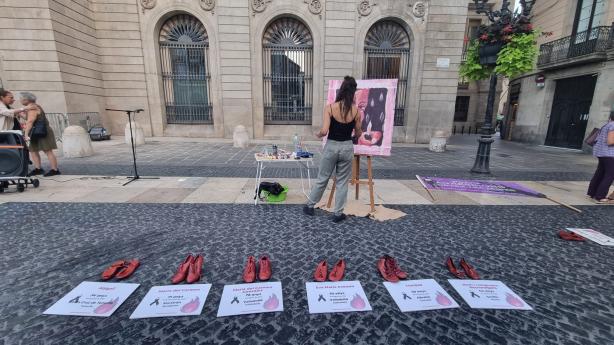 Prou Feminicidis: prou terrorisme masclista envers les dones.