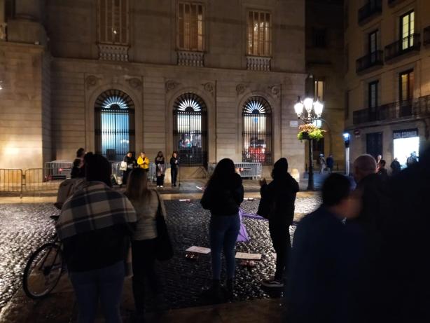 Prou Feminicidis: Acabar amb totes les violències masclistes i és responsabilitat de tota la societat, estructures i institucions.