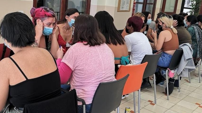 dinàmica per parelles, dos files entre persones que comparteixen