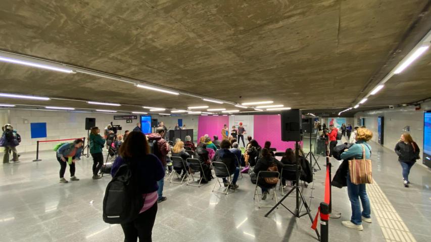 Monòlegs a la plaça contra les violències